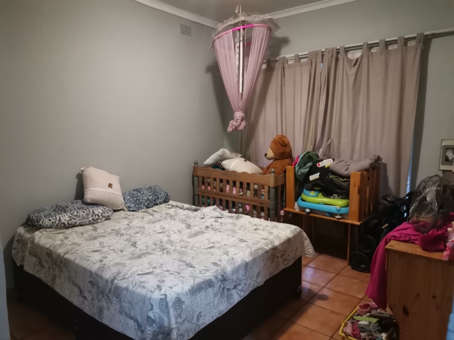 6 Bedroom Property for Sale in Oos Einde North West